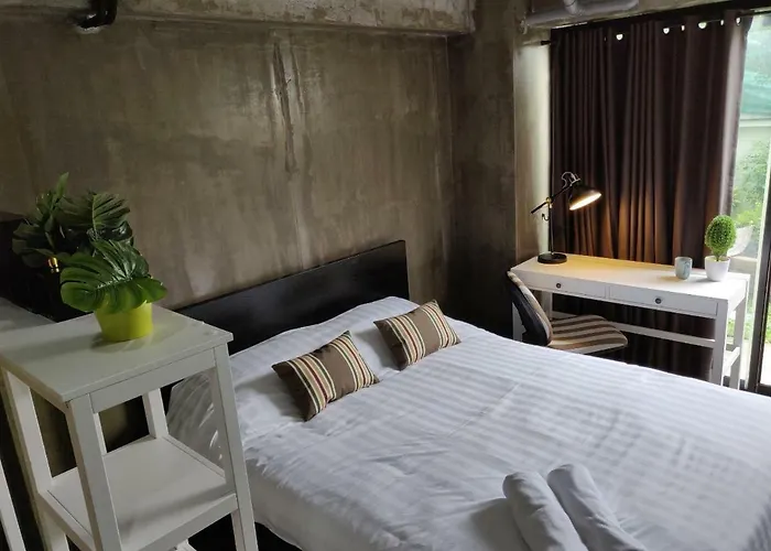 The Hog 4* Bangkok